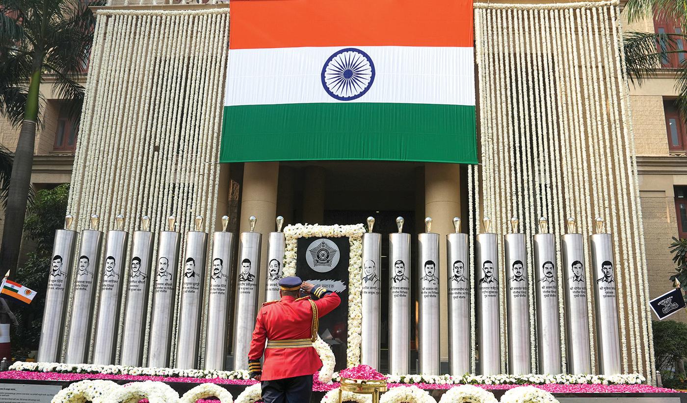 मुंबई हमले की बरसी पर शहीदों को श्रद्धांजलि; आतंक को कतई बर्दाश्त नहीं करने पर गृह मंत्री अमित शाह का जोर