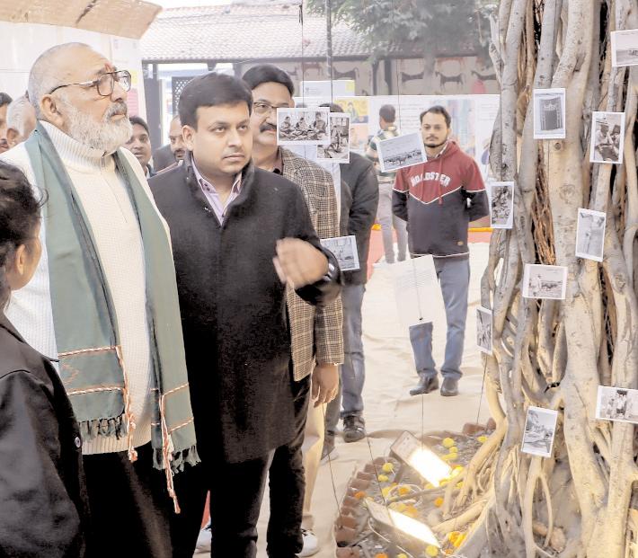 निशुल्क नेत्र जांच शिविर में 195 लोगों ने कराई आंखों की जांच