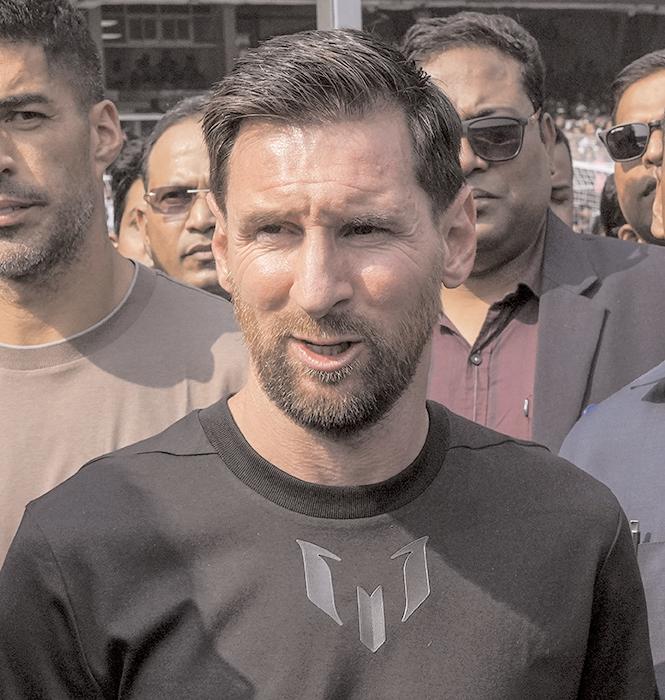 मेस्सी के कार्यक्रम में अराजकता, आयोजक हिरासत में, ममता ने मांफी मांगी, जांच के आदेश