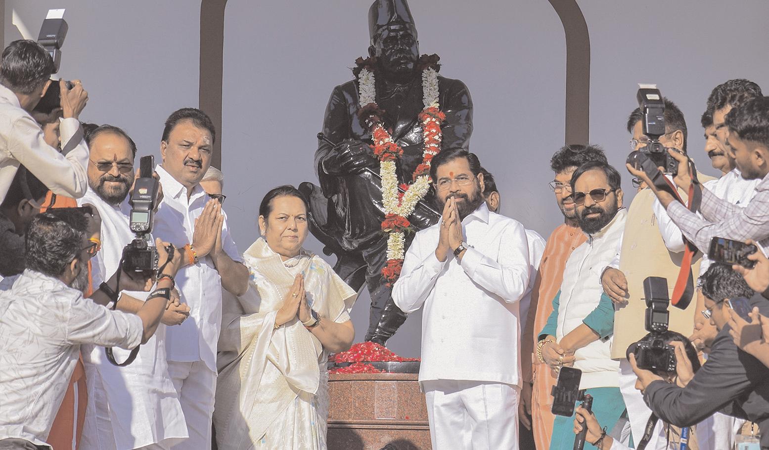 फड़णवीस और शिंदे ने हेडगेवार के स्मारक पर श्रद्धांजलि अर्पित की