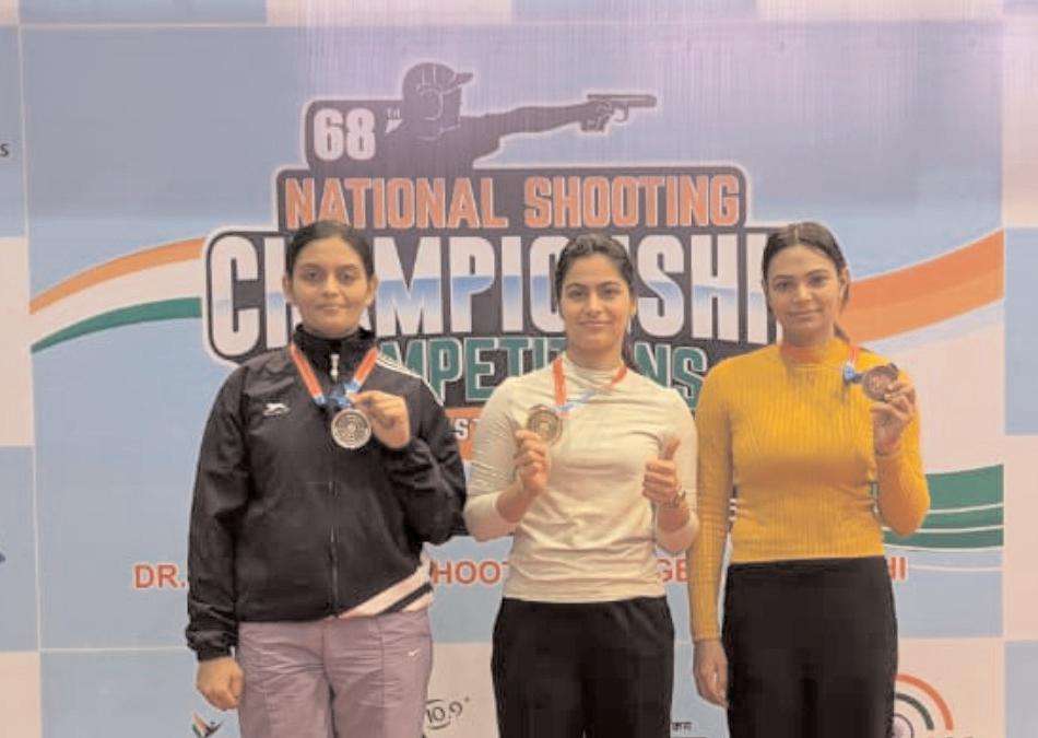 राष्ट्रीय निशानेबाजीः मनु भाकर, सिमरनप्रीत को 25 मीटर पिस्टल में स्वर्ण पदक
