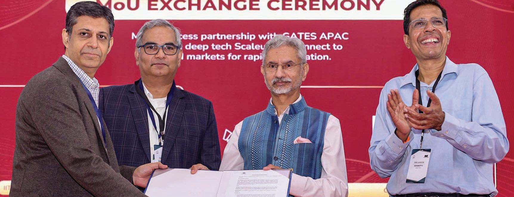 भारत के इरादों को गलत समझने से बचाने के लिए संवाद जरूरी : जयशंकर