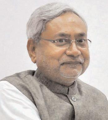 उपमुख्यमंत्री सम्राट चौधरी के पिता के जन्मदिन समारोह में शामिल हुए मुख्यमंत्री नीतीश कुमार