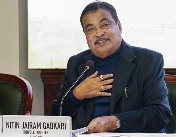 सरकार की वाहनों के बीच संचार वाली प्रौद्योगिकी लाने की तैयारी, सड़क दुर्घटनाओं में आएगी कमी