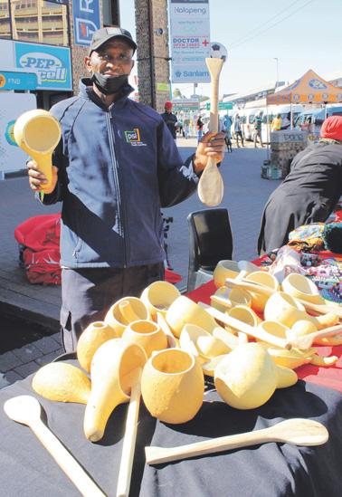 Entrepreneurs attend monthly career, art exhibition