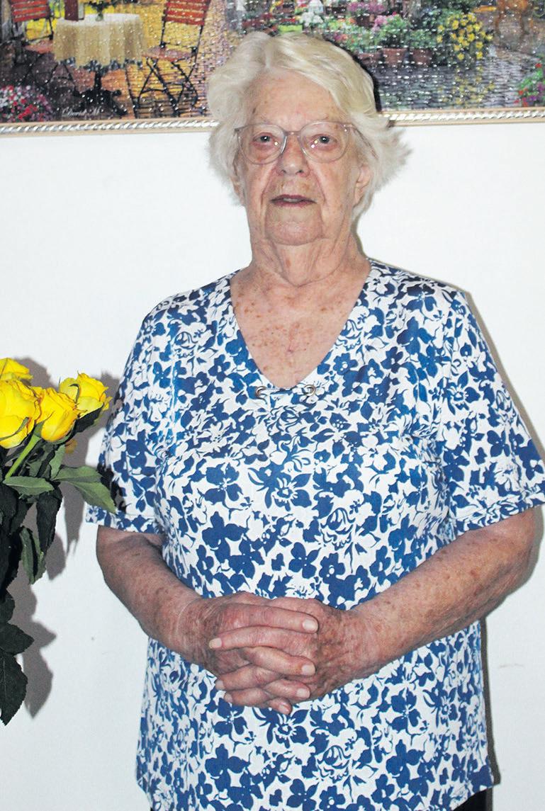 Tannie Sophia nog op-en-wakker op 90