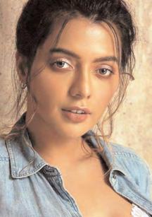 'मस्ती-4' के लिए तुरंत हामी भरी, कॉमेडी में सही टाइमिंग के लिए लगातार मेहनत जारी : रूही सिंह