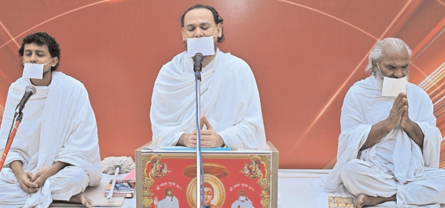 गुलाब जैसे सभी को एक समान सुगंध देते हैं साधु-संत : डॉ. वरुणमुनि