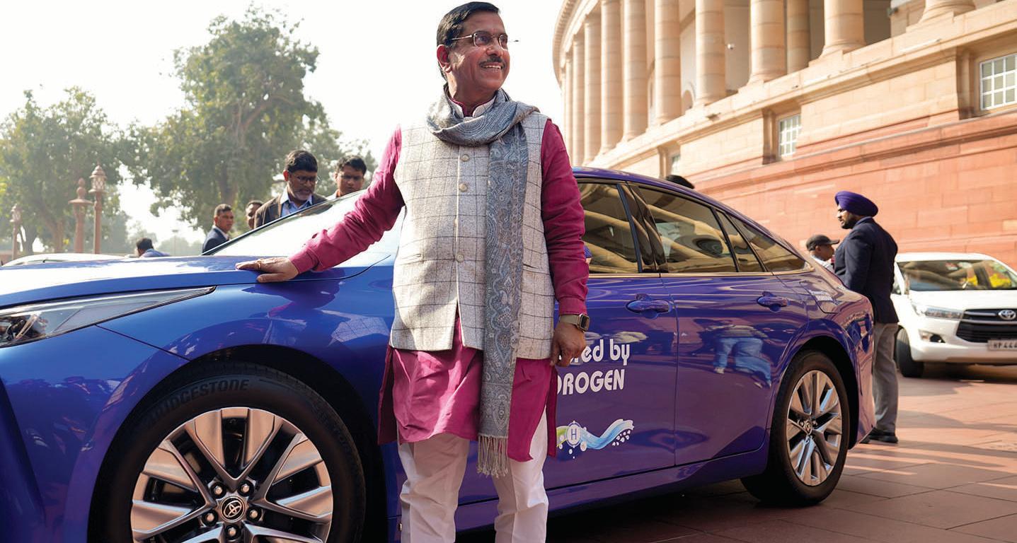 हाइड्रोजन ईंधन सेल वाले वाहन भारत के स्वच्छ ऊर्जा भविष्य के लिए परिवर्तनकारी : प्रल्हाद जोशी
