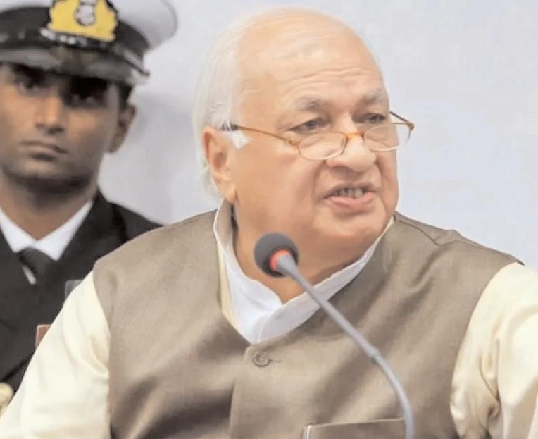 नकाब विवाद को देखकर ‘निराश’ हुए : आरिफ मोहम्मद खान