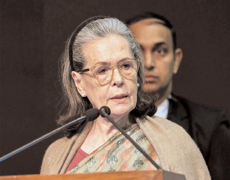 मनरेगा का खत्म होना सबकी सामूहिक विफलता, अधिकारों की रक्षा के लिए एकजुट होना होगा : सोनिया