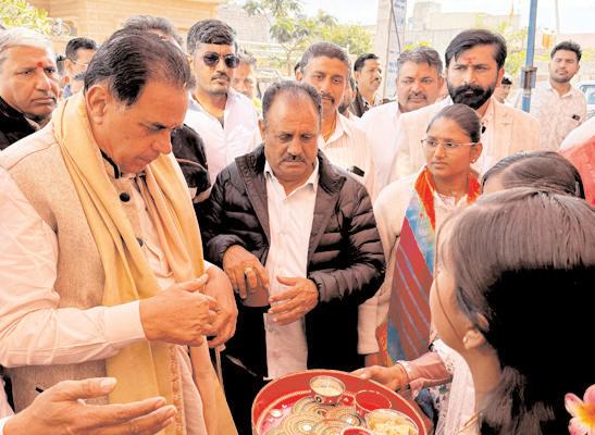 प्रदेश सरकार युवाओं को रोजगार देने के लिए प्रतिबद्ध : पटेल