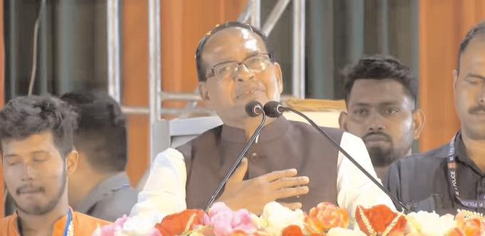 घुसपैठियों को शरण दे रही ममता बनर्जी सरकार : शिवराज सिंह चौहान