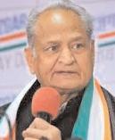 राहुल गांधी के खिलाफ प्राथमिकी का अदालती आदेश आश्चर्यजनक व अनावश्यक : गहलोत