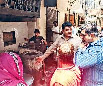 शालीमार बाग वार्ड में लगा है समस्याओं का अंबार : अंकुश
