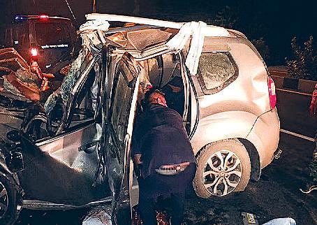 महासमुंद में एनएच-53 में कोडार के पास की घटना सड़क हादसे में तीन की मौत, तीन गंभीर