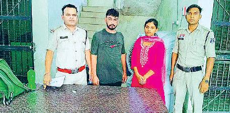 मैरिज ब्यूरो की आड़ में दंपती ने महिला को ठगा पति से ही करा दिया महिला का विवाह, गिरफ्तार
