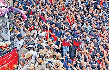 बेंगलुरु भगदड़ पर क्रिकेट जगत ने जताया शोक