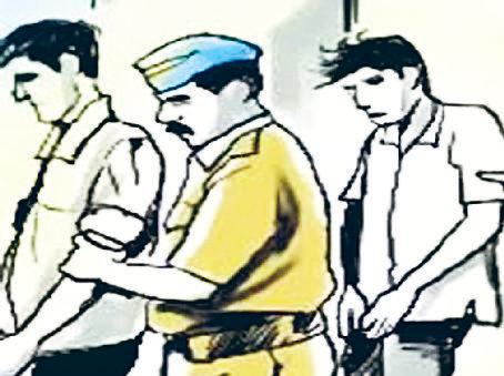 दयालपुर में दुकान पर फायरिंग करने वाले एक नाबालिग सहित तीन पकड़े