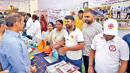 रात्रि प्रवास के दौरान सुनीं ग्रामीणों की समस्याएं