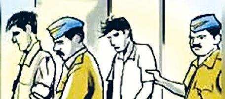 प्रतिबंधित चीनी मांझा सहित दो दबोचे