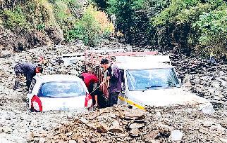 हिमाचल में भारी बारिश ने प्रदेशभर में मचाई तबाही 31 की मौत, कई लापता और 53 सड़कें बंद