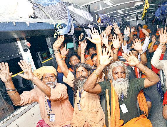 अमरनाथ यात्रा का चौथा जत्था रवाना, भगवती नगर में श्रद्धालुओं का उमड़ा सैलाब