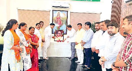877 बूथों पर मनाई डॉ. श्यामा प्रसाद मुखर्जी की जयंती पीएम मोदी ने धारा 370 तोड़कर डॉक्टर श्याम प्रसाद मुखर्जी के अखंड भारत के सपने को किया साकारः अध्यक्ष रामपाल