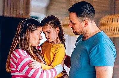 बनो अवेयर रहो सेफ