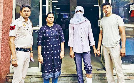 मजलिस पार्क इलाके में मुठभेड़ के बाद बदमाश गिरफ्तार