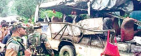 कांवड़ियों की बस ट्रक से जा टकराई, 18 की मौत