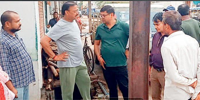 बारिश से निपटने आयुक्त, पार्षद, जोन आयुक्त ने किया संयुक्त निरीक्षण