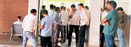 डिप्टी रजिस्ट्रार कार्यालय का सर्वर डाउन