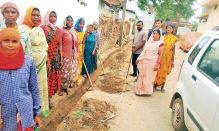 डोंगरडुला में नाली की हुई सफाई