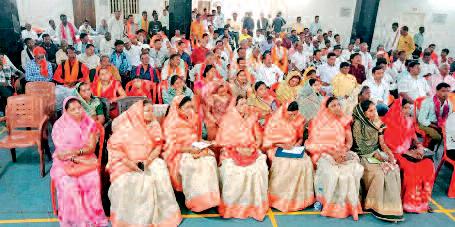 सामूहिक आदर्श विवाह एवं शिक्षा पर दिया जोर