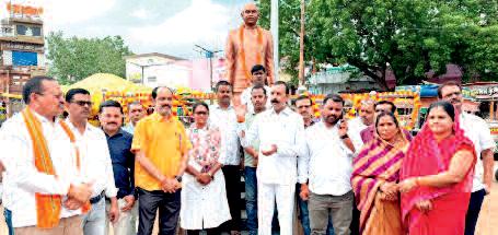 भाजपाइयों ने डॉ. श्यामाप्रसाद मुखर्जी को किया याद