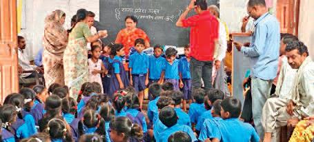 शाला प्रवेशोत्सव में बच्चों को दी संस्कार की सीख