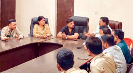 नशा सेवन कर गाड़ी न चलाने की दी समझाइश