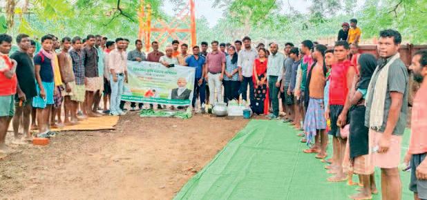 नमक घोल से धान बीज चयन की विधि का किया जीवंत प्रदर्शन