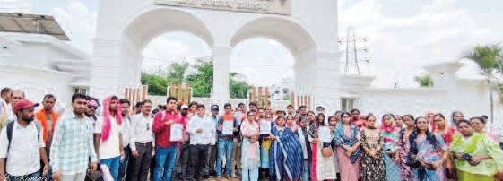 शिक्षक भर्ती की 6वीं लिस्ट की मांग को लेकर डीएड अभ्यर्थियों ने कैबिनेट मंत्री से की मुलाकात