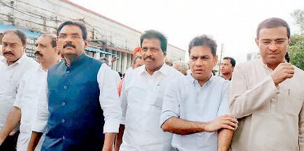 धर्मांतरण के मामले में सियासी घमासान तेज, केरल के सांसद पहुंचे दुर्ग जेल