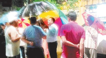 कच्ची नाली निकाल कर जल भराव को किया गया नियंत्रित