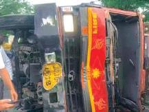 पिता-पुत्र समेत तीन लोगों की मौत आग बुझाने जा रही फायर ब्रिगेड की गाड़ी ने 6 लोगों को कुचला