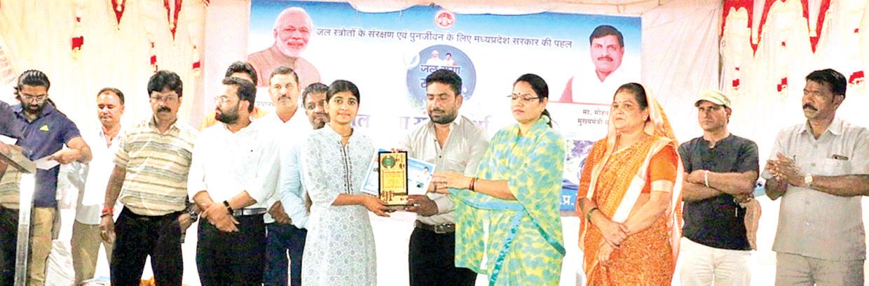 'जल संरक्षण करना हम सभी की नैतिक जिम्मेदारी' जल गंगा संवर्धन अभियान में जिले को मिला 8वां स्थान