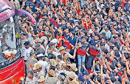 बेंगलुरु भगदड़ पर क्रिकेट जगत ने जताया शोक