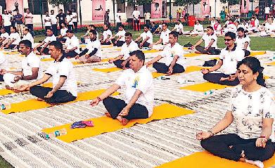 सभी पृथ्वीवासी हों स्वस्थ-शांत यही है योग का ध्येय