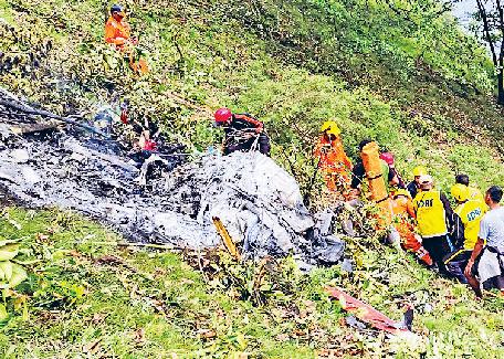 गुप्तकाशी के लिए उड़ान भरी, गिरते ही आग लगी केदारनाथ के पास हेलीकॉप्टर क्रैश, पायलट समेत 7 की मौत