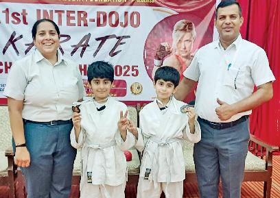 कबीर व सिकंदर ने कराटे में मारी बाजी