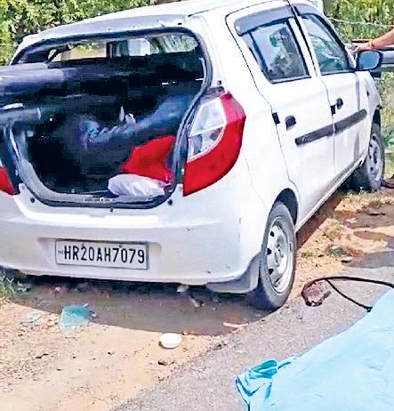 राजमार्ग पर रेलिंग में घुसी कार, सास व बहू की मौत
