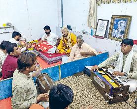 बीड़ बबरान धाम में हथेली पर जगाई जोत देखने उमड़े लोग